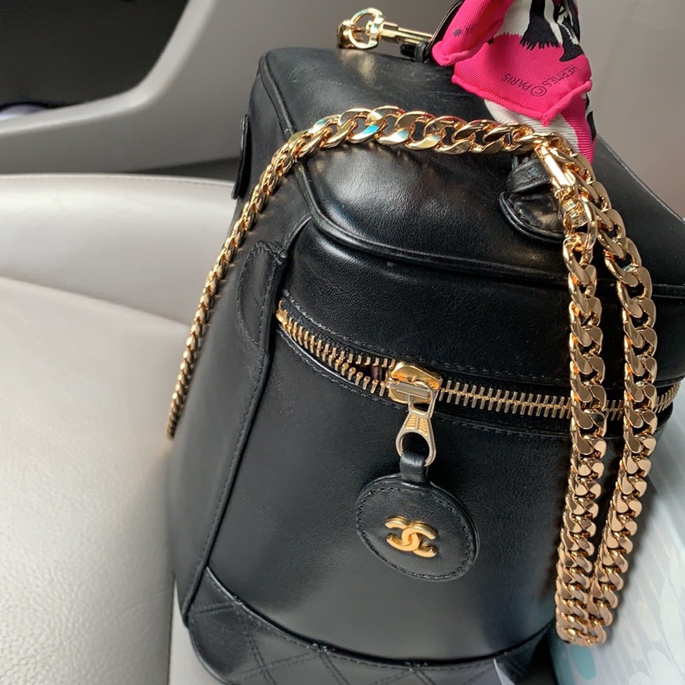 Authentic Chanel Vanity case, great used condition